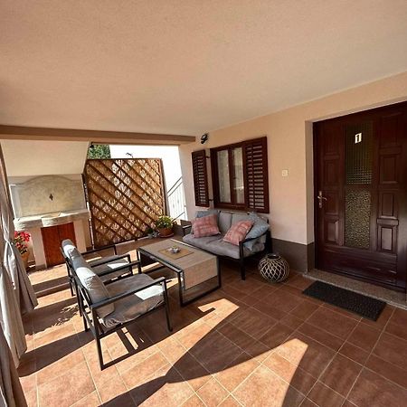 Apartmani Antonija Vozilici Экстерьер фото