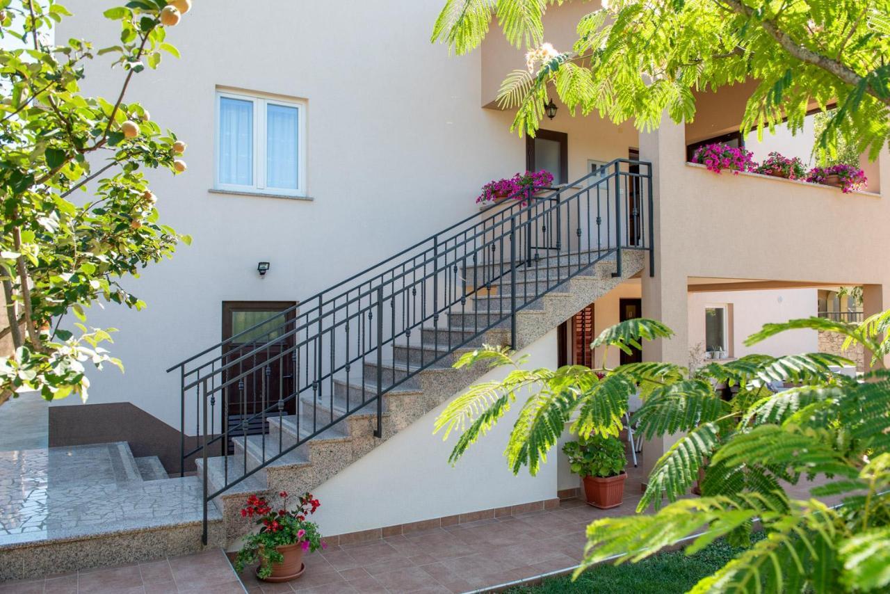 Apartmani Antonija Vozilici Экстерьер фото