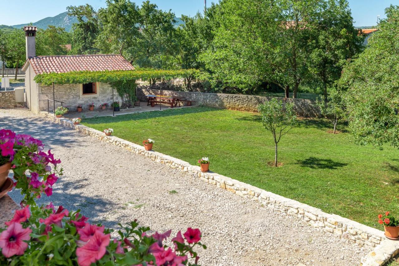 Apartmani Antonija Vozilici Экстерьер фото